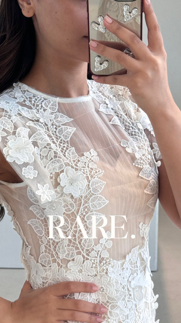 SOFT LACE DRESS فستان
