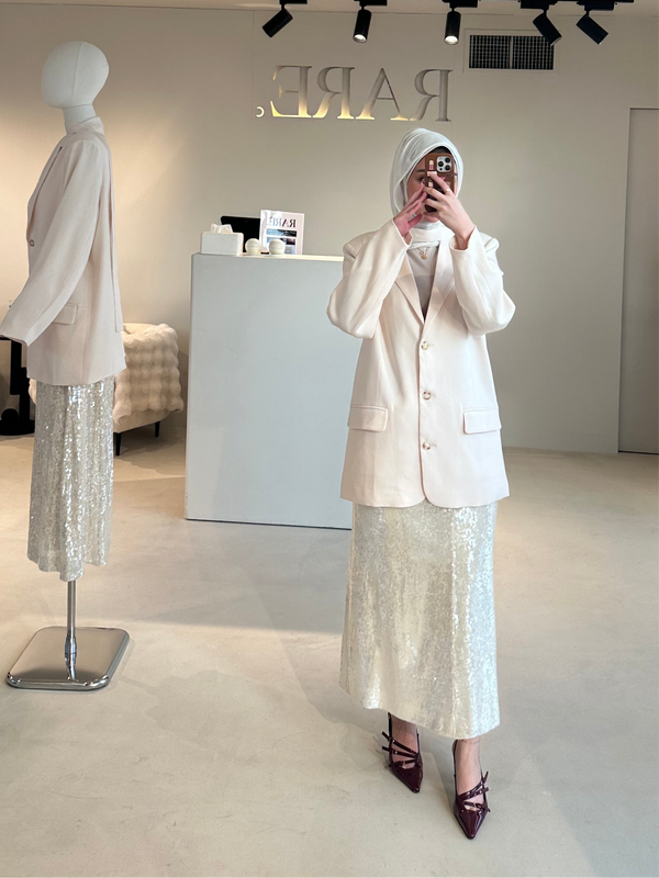 LOOSE BLAZER W/SEQUINS SKIRT SUIT