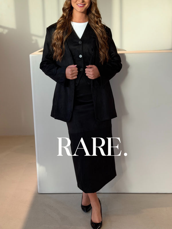 CLASSIC 3PIECE ELEGANCE