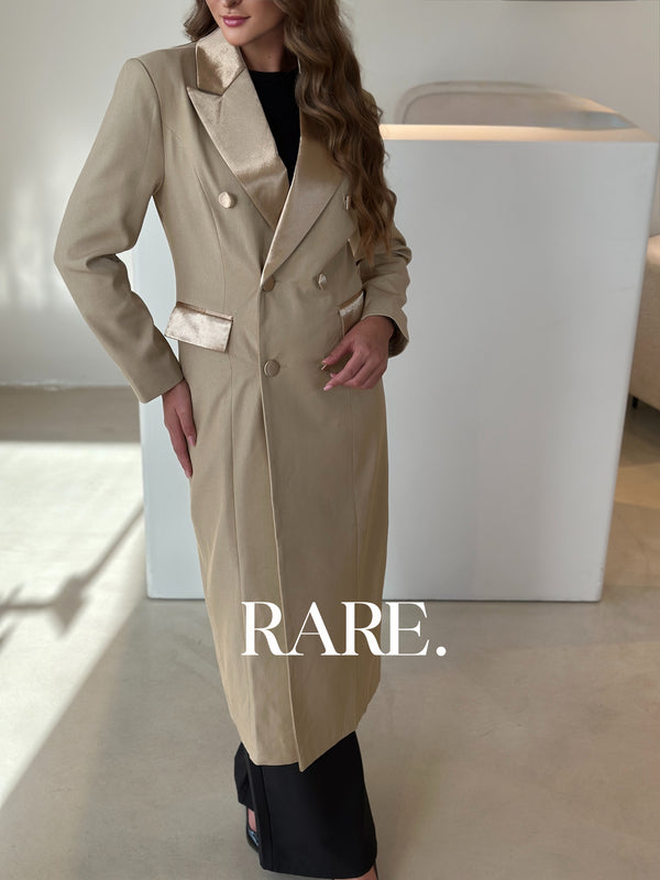 TAILORED DOUBLE BREASTED COAT كوت