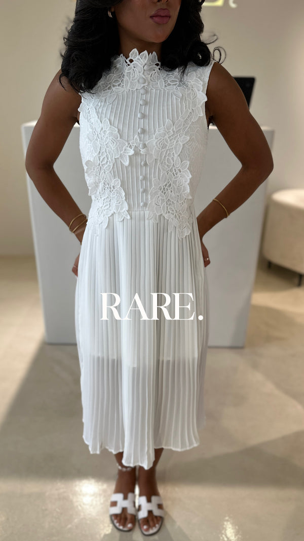 FLORAL SLIMMING DRESS فستان