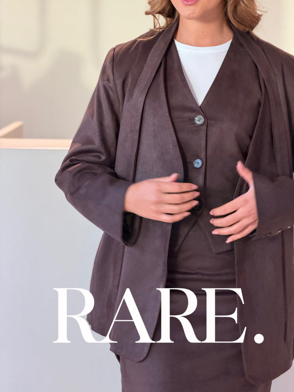 CLASSIC 3PIECE ELEGANCE