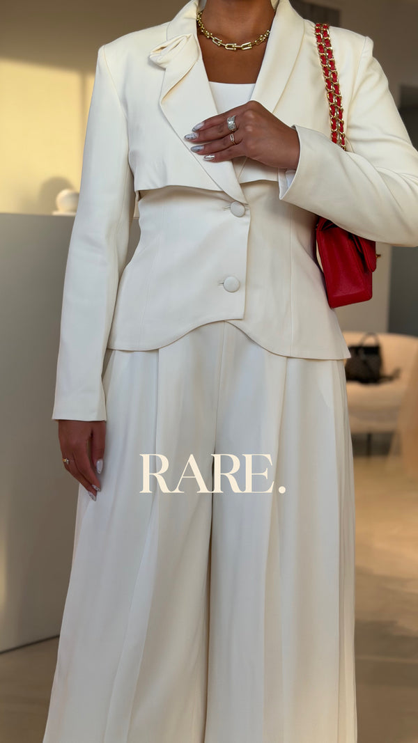 BLAZER PANTS SUIT W/FLOWER