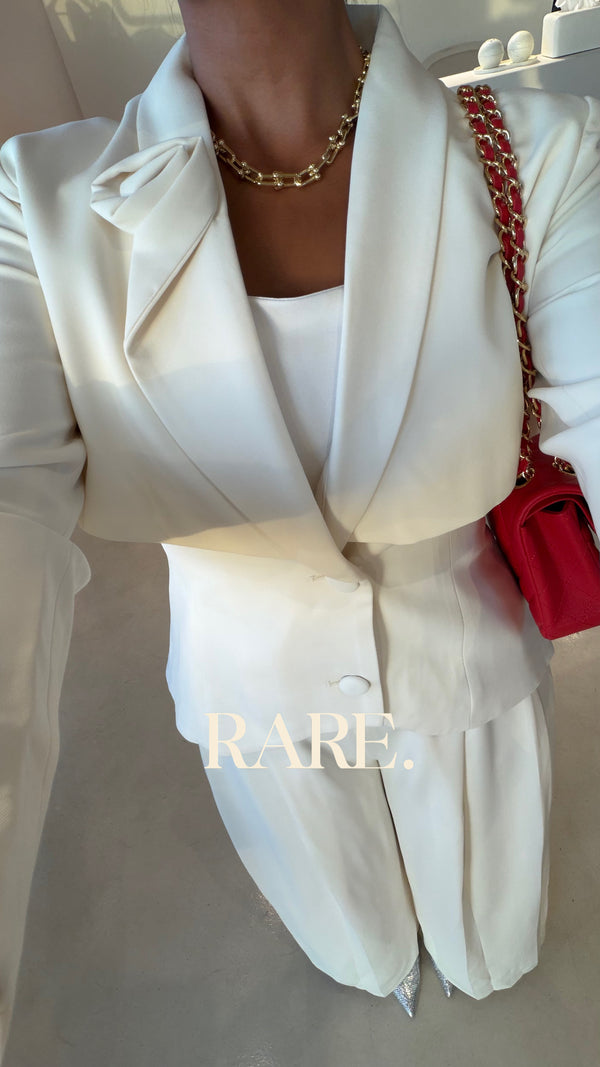 BLAZER PANTS SUIT W/FLOWER