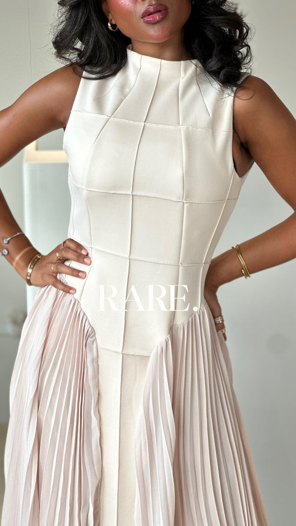 SLEEVELESSS DRESS WITH LINES