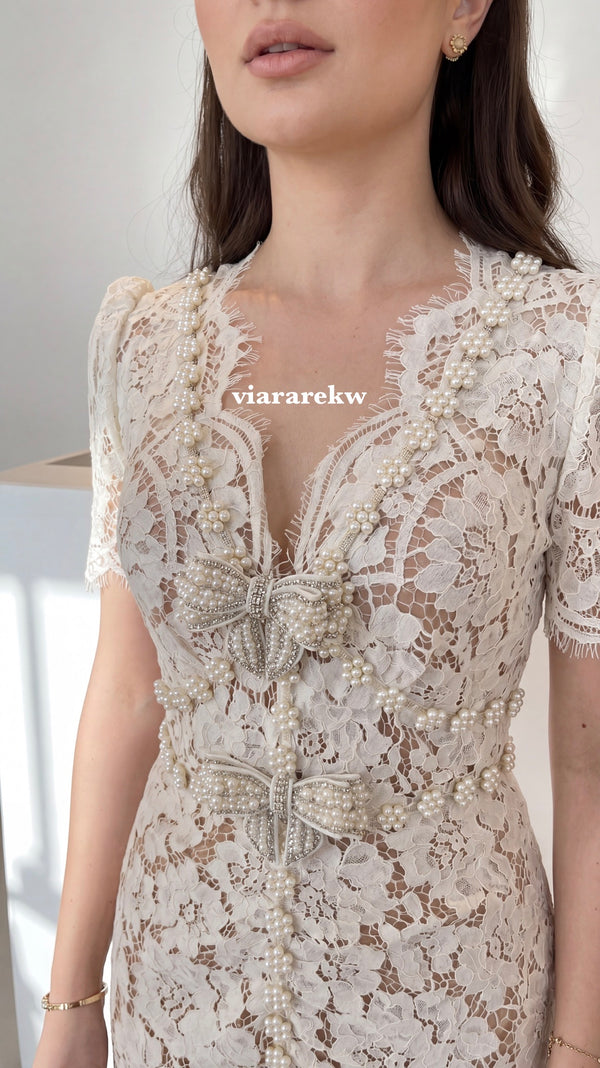LACE & PEARL