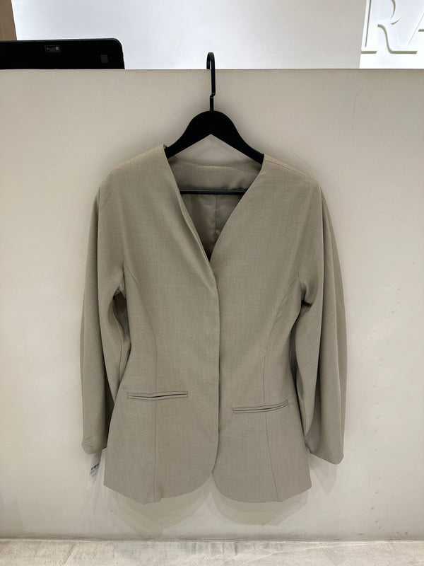 COLLARLESS BLAZER  DRESS