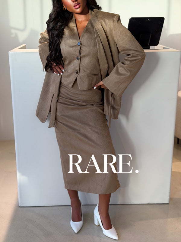 CLASSIC 3PIECE ELEGANCE