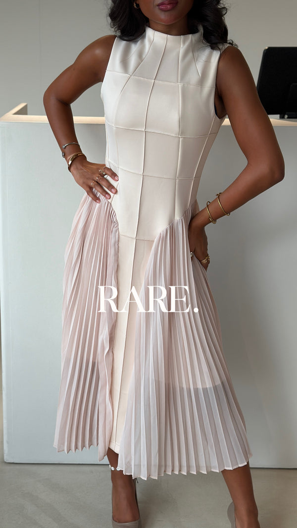 SLEEVELESSS DRESS WITH LINES