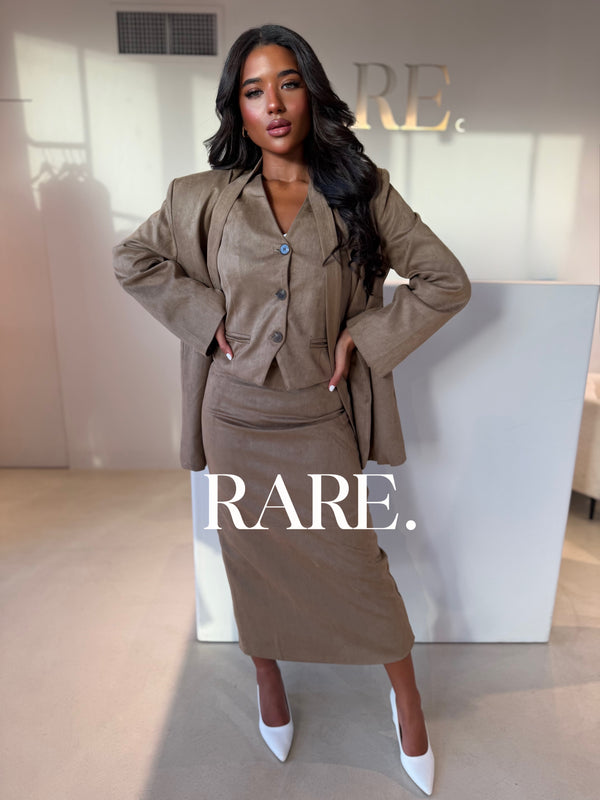 CLASSIC 3PIECE ELEGANCE