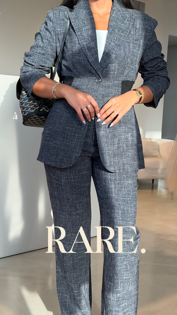 SUIT WITH BLACK LINE