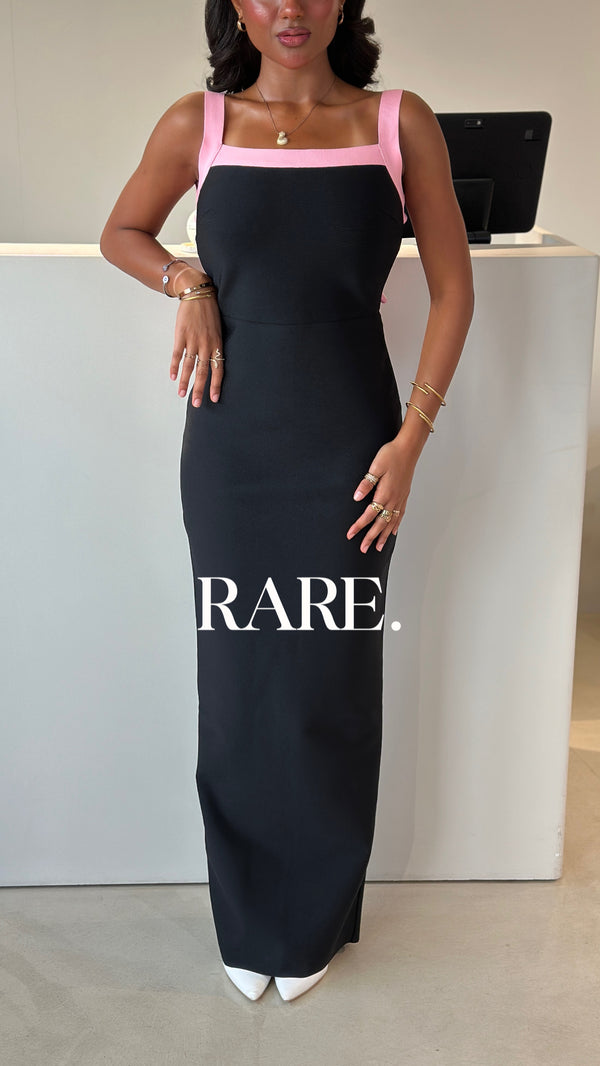 SLEEVELESS ELEGANT  DRESS