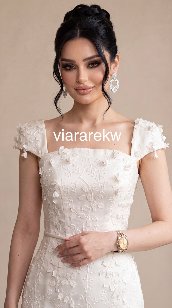 FLOWERY DRESS فستان